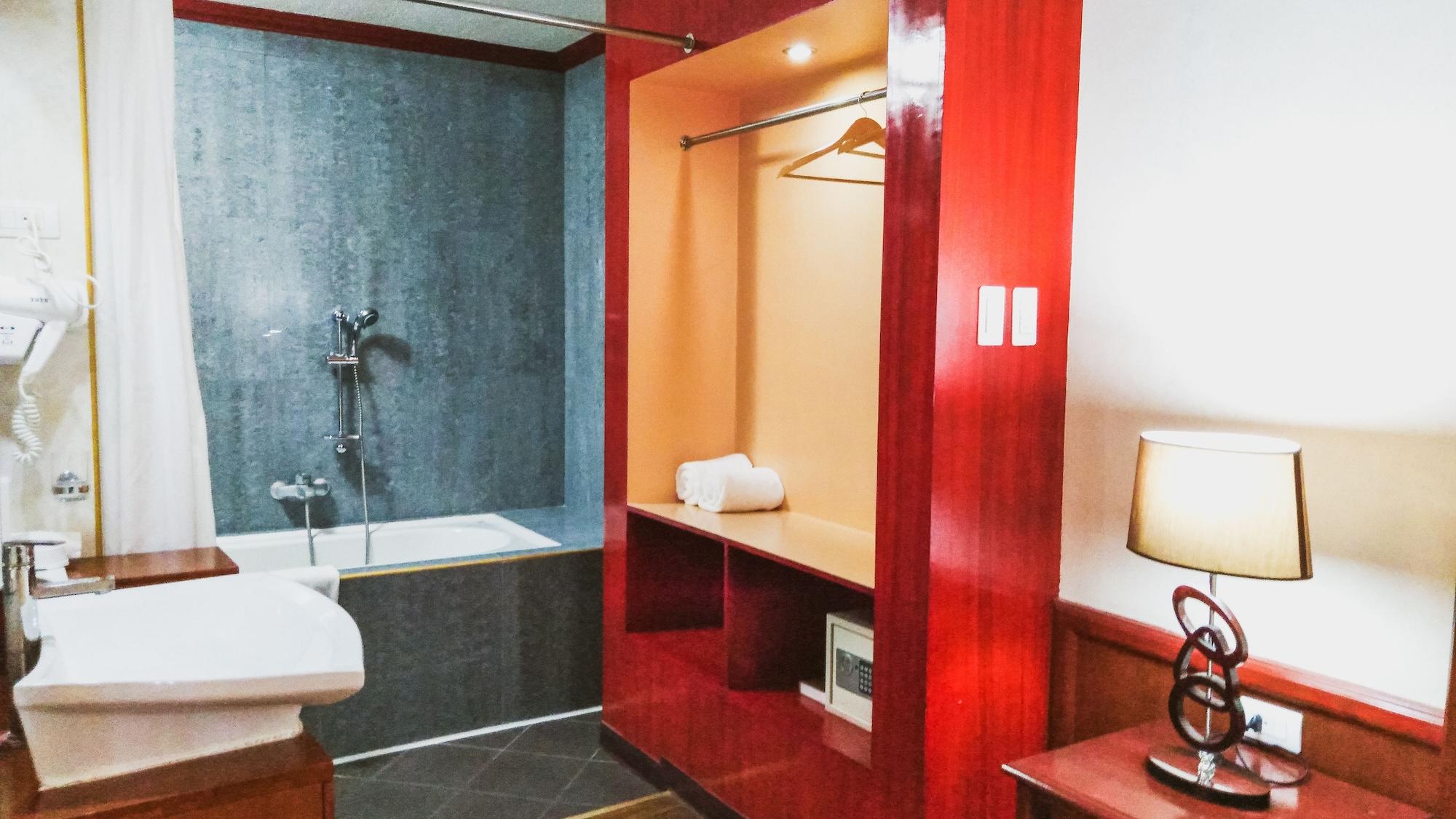 Dulcinea Hotel And Suites Đảo Mactan Ngoại thất bức ảnh