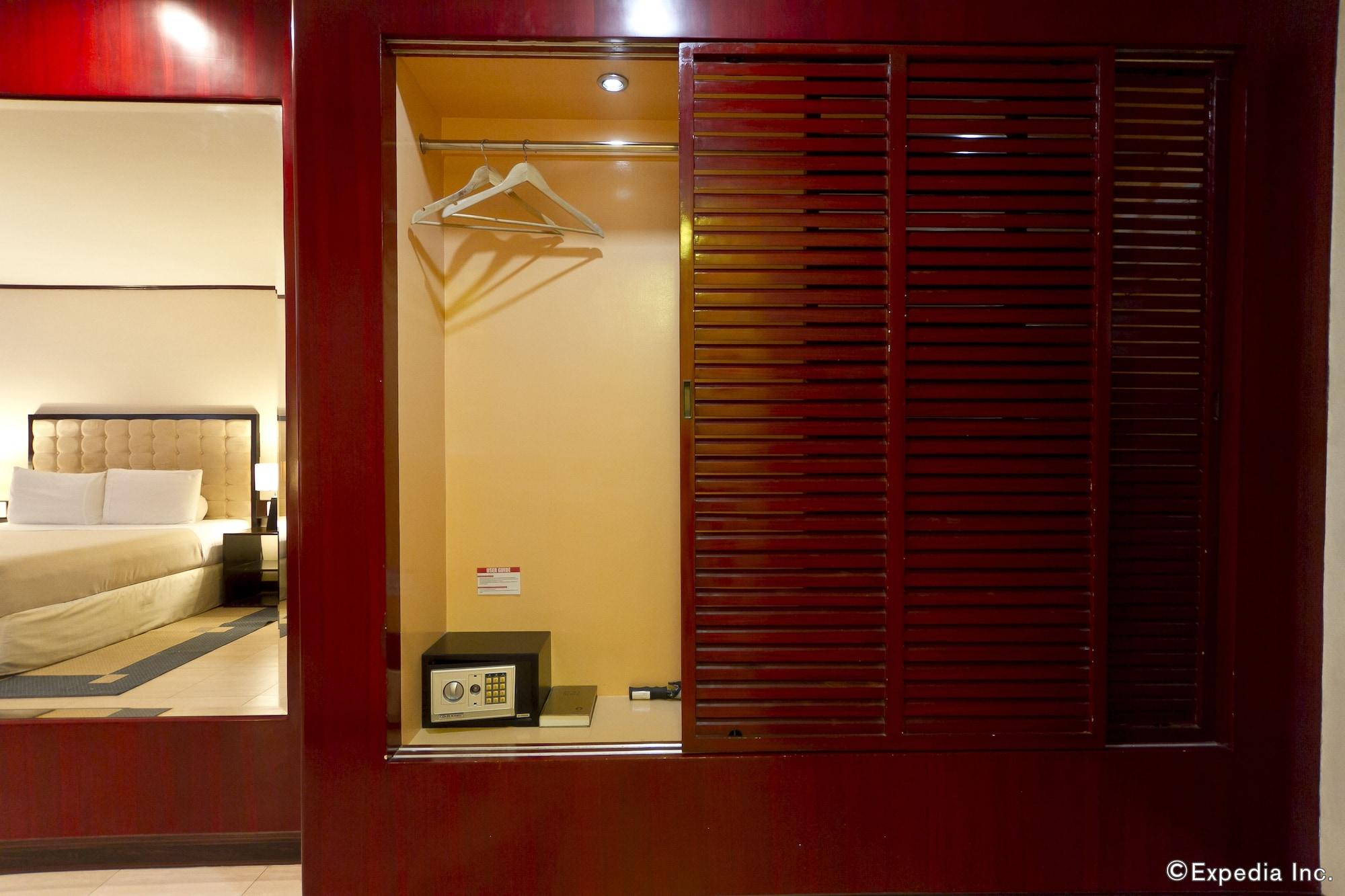 Dulcinea Hotel And Suites Đảo Mactan Ngoại thất bức ảnh
