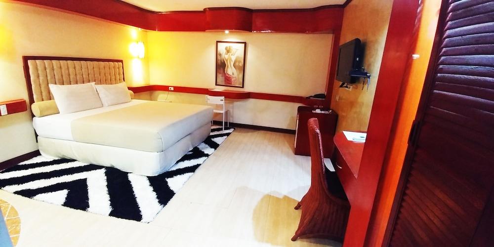 Dulcinea Hotel And Suites Đảo Mactan Ngoại thất bức ảnh