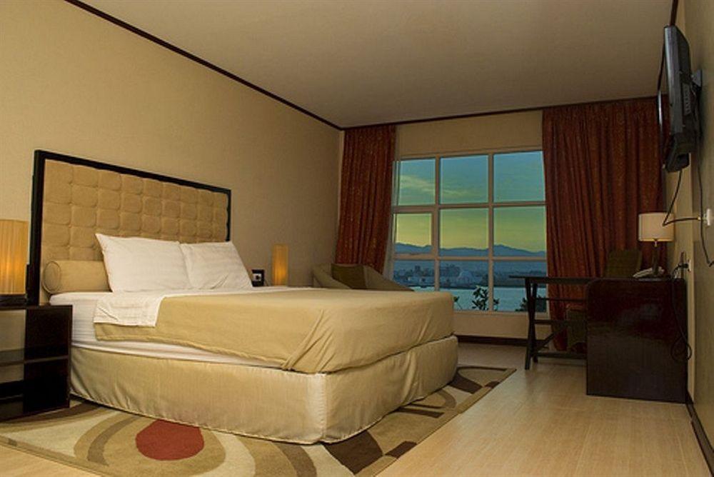 Dulcinea Hotel And Suites Đảo Mactan Ngoại thất bức ảnh
