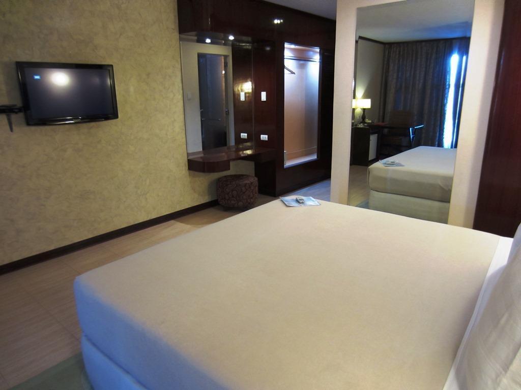 Dulcinea Hotel And Suites Đảo Mactan Ngoại thất bức ảnh