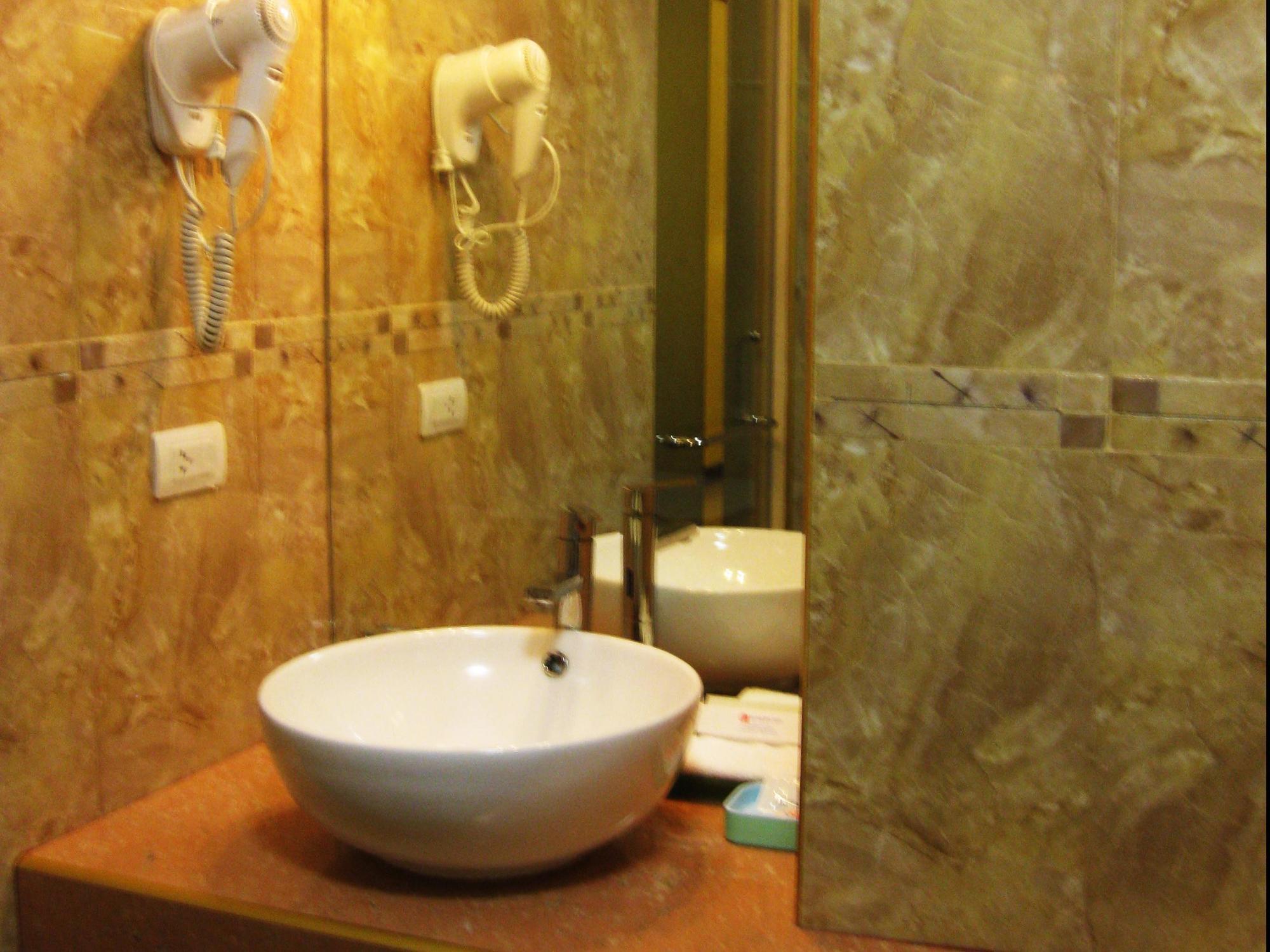 Dulcinea Hotel And Suites Đảo Mactan Ngoại thất bức ảnh