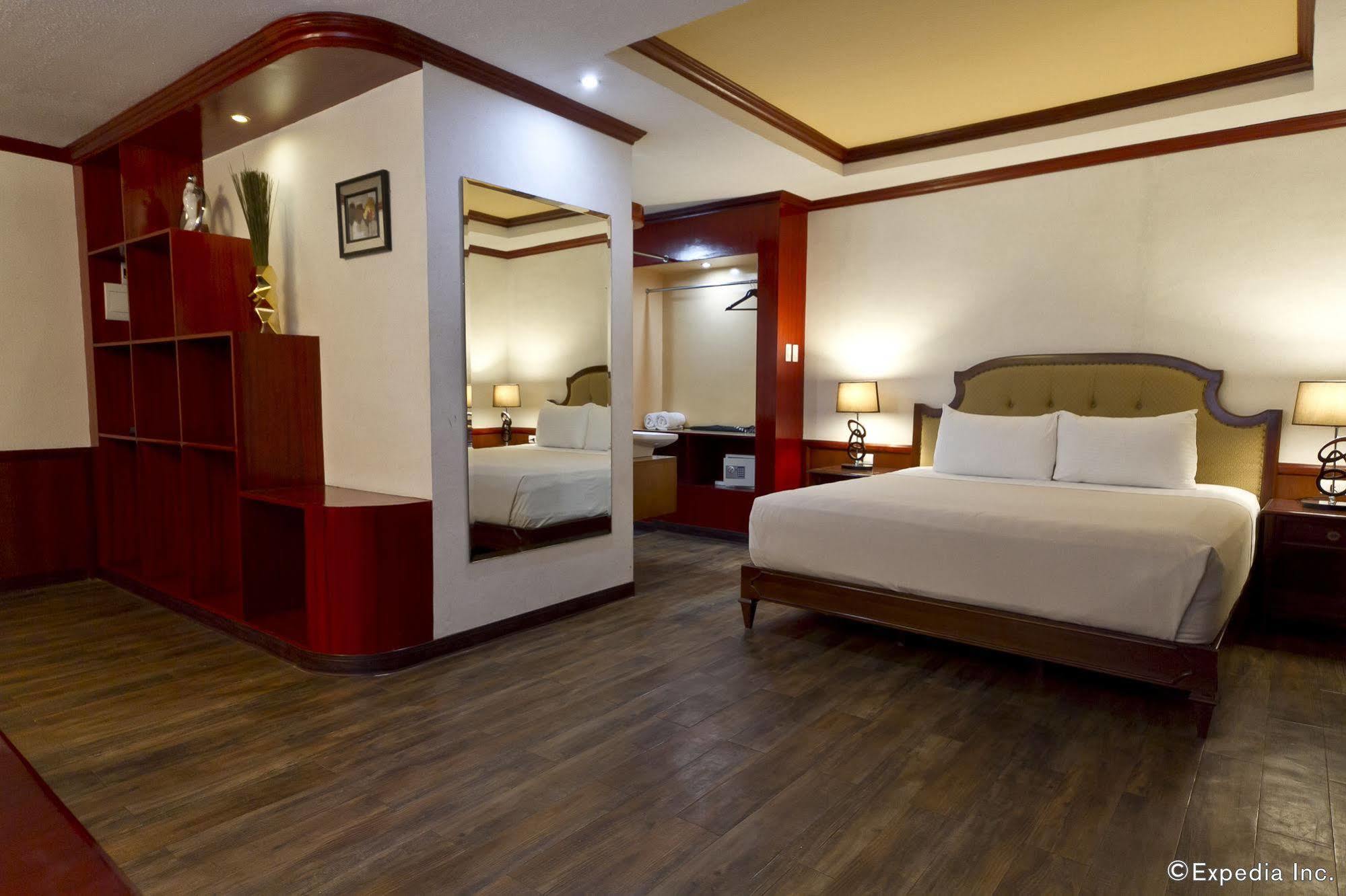 Dulcinea Hotel And Suites Đảo Mactan Ngoại thất bức ảnh