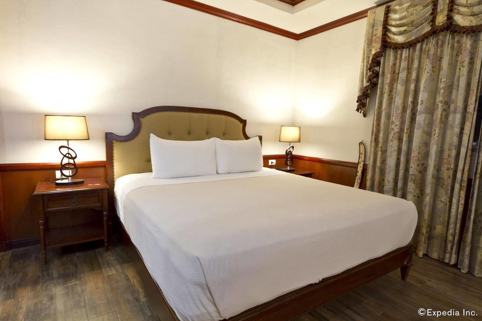 Dulcinea Hotel And Suites Đảo Mactan Ngoại thất bức ảnh